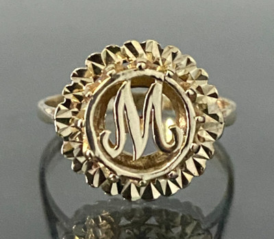 Vintage 9K Yellow Gold ''M'' Initial Monogram Ring Size O 1/2  -  7 1/2
