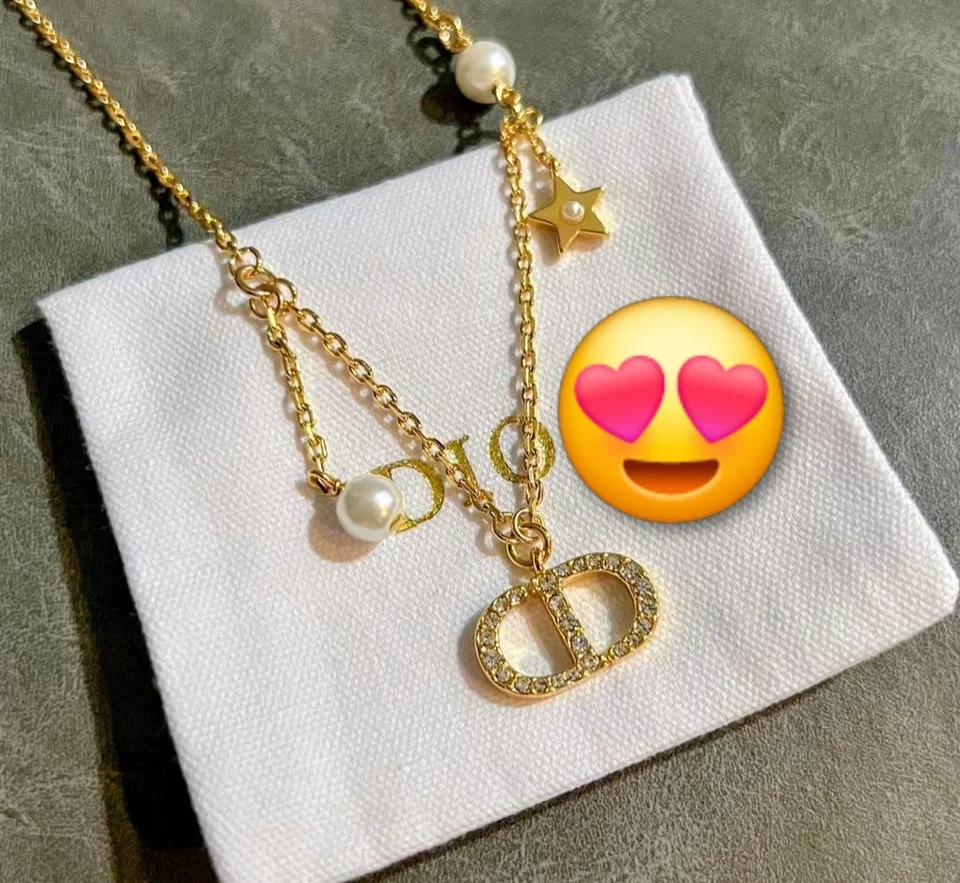 Ожерелье кулон с логотипом компакт-диска золотистая цепочка Christian Dior - Изображение 2 из 2