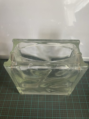 Blocco di vetro decorativo motivo ondulato vaso o fioriera in vetro 7,75" - Foto 3 di 6