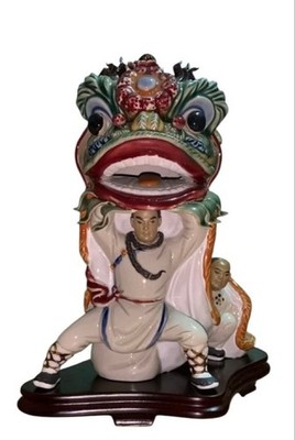 Foshan Shiwan Huang Feihong Lion Dance Statue Chinese Ceramics Vibrant Colors
