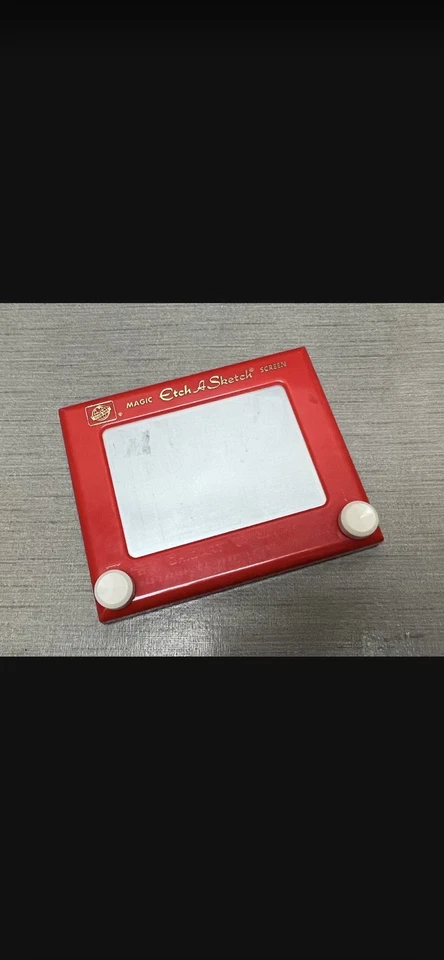 Lote de juguetes de colección - 1951 View-Master + 1980 Ohio Art Etch A Sketch - Lote de 2 Foto 2 de 4