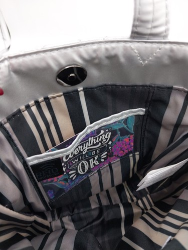 NWT Lug Tip Toe Crossbody Bag Purse Metallic Silver RFID $50 Retail - Picture 18 of 21