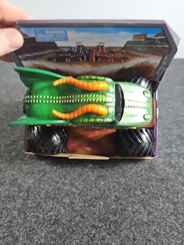 Monster Jam, Monster Truck Oficial Dragon, Vehículo Die-Cast de Coleccionista, 1:24 Sc - Imagen 6 de 7
