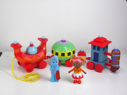 In The Night Garden Ninky Nonk Pull Along Train Playset Toy Figures Upsy Daisy