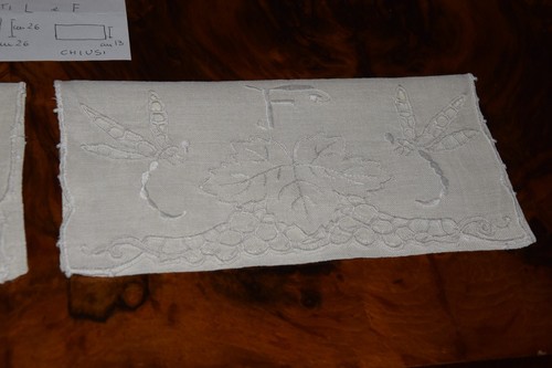 Coppia di bustine porta tovaglioli lino foglie di vite e libellula B29 (17)  ° - Imagen 3 de 3