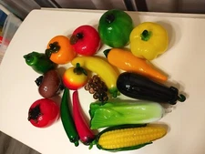 16 Beautiful Hand Blown Glass Fruit and Vegetable Lot