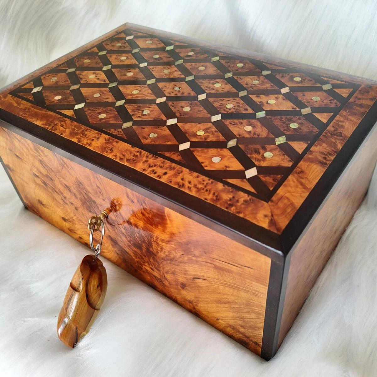 Burl large lockable thuya wood jewelry box organizer with key Keepsake Treasure