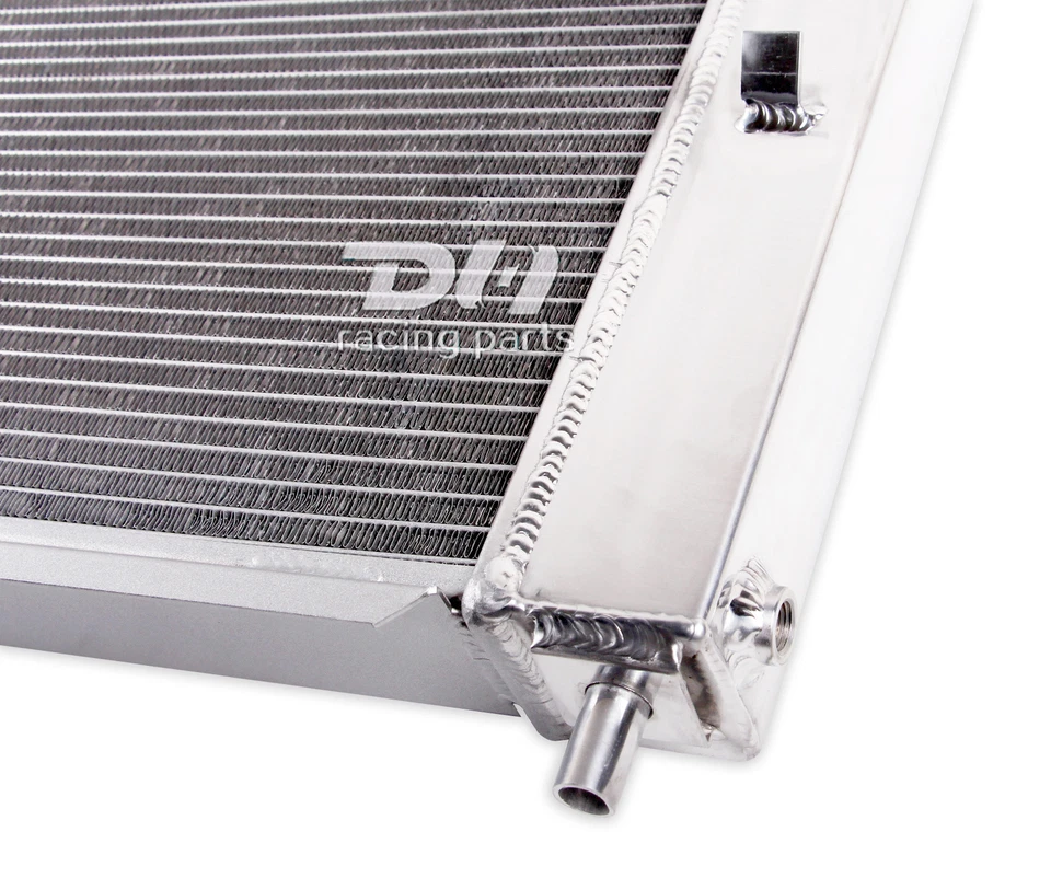 Radiador de aluminio de 3 filas apto para Ford Mustang GT/SVT V8 MT 1997-2004 #2139 Foto 4 de 4