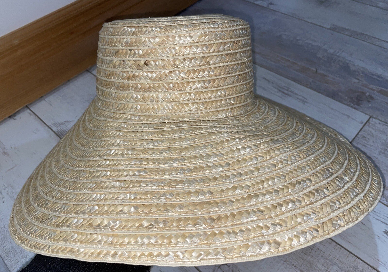 Picture 2 of 6