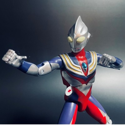Ultraman Tiga Multi Type. Sound Action Figure. BANDAI. 7inches