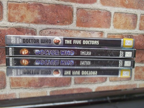 BBC Doctor Who The Five Doctors & Dr Who TimeLash - Picture 10 of 11