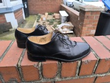 Samuel Windsor 31-BV34 Men's Black Shoes Size 8 FAIR USED CONDITION