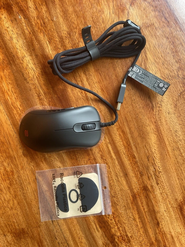 Benq EC2-C Ergonomic Gaming Mouse | Professional Esports Performance New - Image 2 of 4