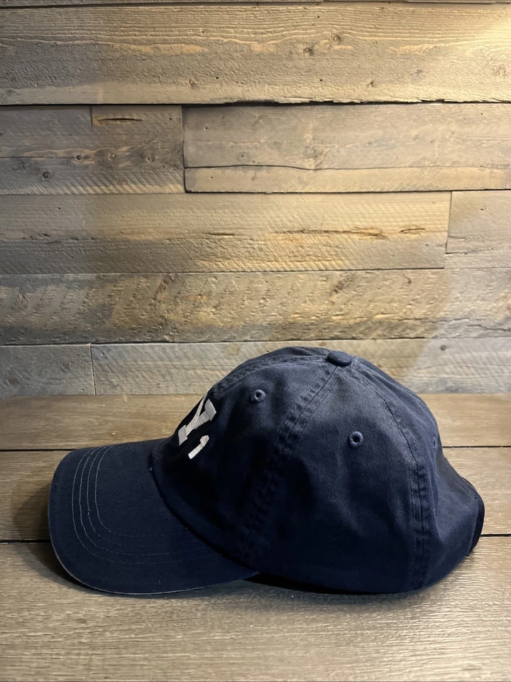 Gorra de béisbol de la Universidad de Yale con tirantes para papá 2011 Foto 3 de 4