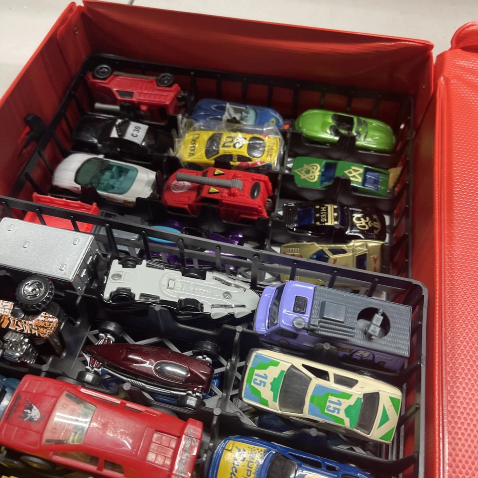 Mattel Matchbox Across America 50th bday  50 Car Carry Case 2001 ToysRus + Cars - Image 3 of 4