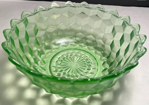 Vintage Green Depression Glass Jeanette/Cube Pattern 7.25 Inch Bowl