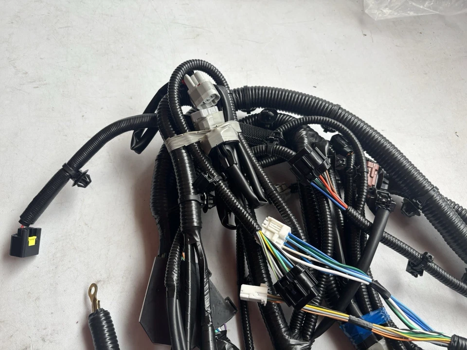 NUEVO EN CAJA Arnés genuino Nissan-Sub 24023-9UF0A Foto 4 de 4