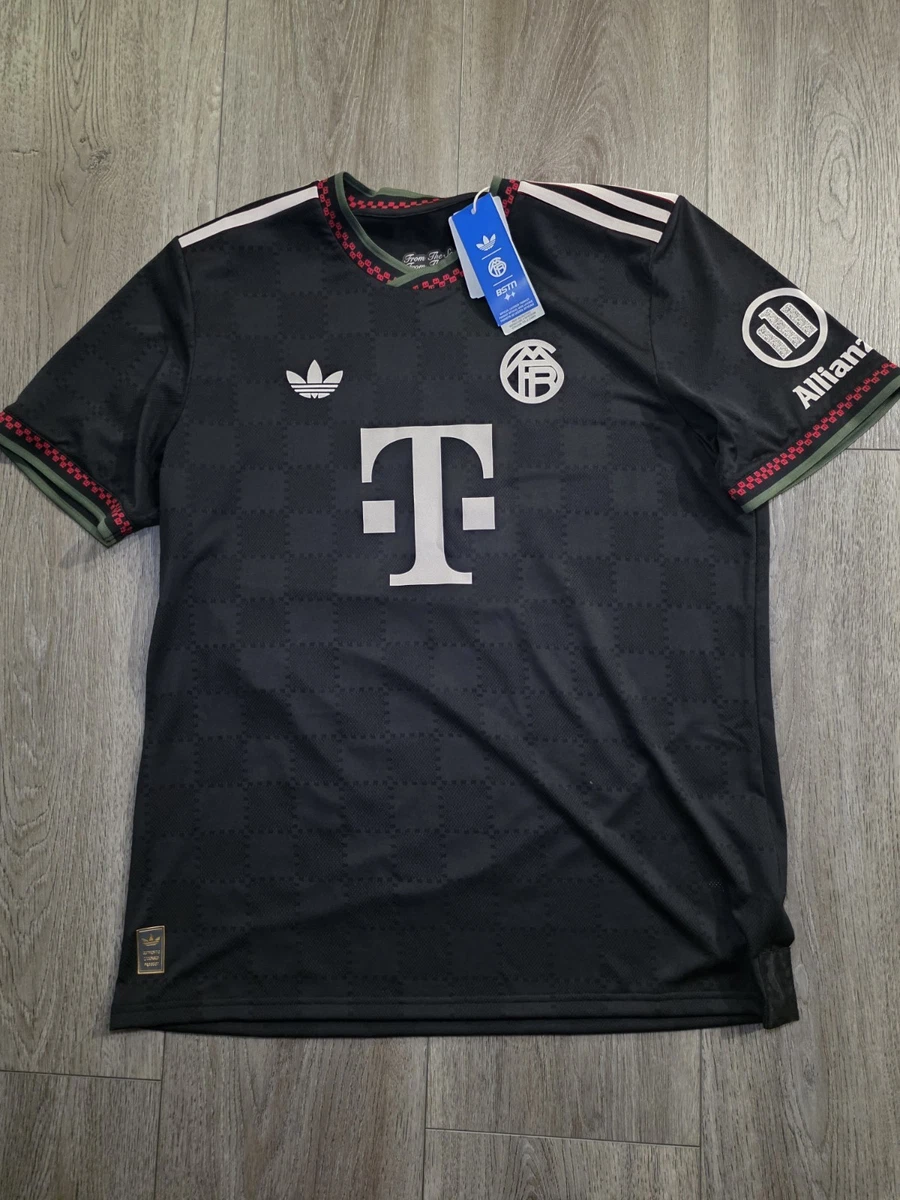 Size M Bayern Munich International Club Soccer Fan Jerseys for