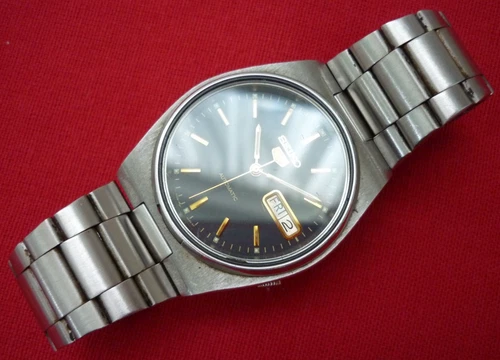 Vintage Seiko 5 7009-3130 Automatic Watch Day / Date