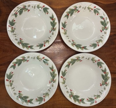 Set of 4 GIBSON DESIGNS Christmas Melody SOUP BOWLS Dinnerware White Flower