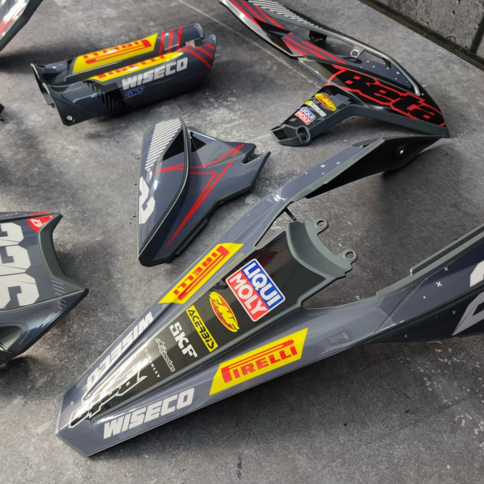 Plásticos + Gráficos Beta RR 2023 2024 Foto 4 de 4