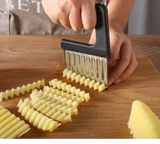 Crinkle Wavy Cutter Stainless Steel Vegetable Potato Chip French Fry Slicer Tool