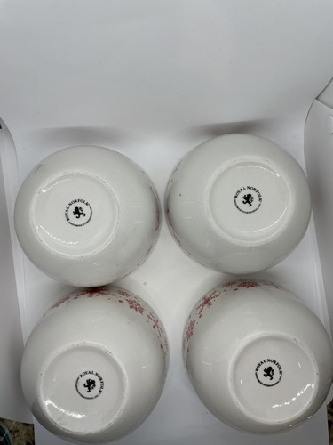 4er Set Royal Norfolk 5,5 Zoll Breite rot-weiße Schneeflockenschalen Müsli Suppe - Bild 3 von 5