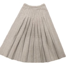 Vintage Pendleton Pleated Wool Skirt   Made in USA   Gray Plaid   Size 6   34  