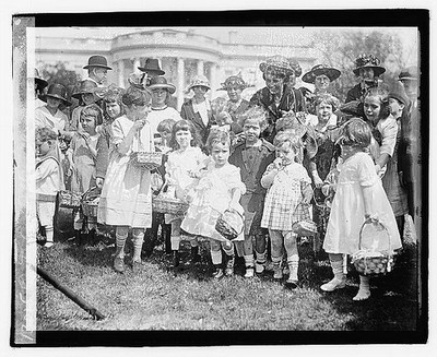 Photo:Easter Egg Rolling Children White House 1921