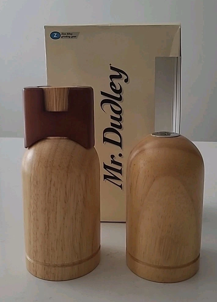 NOS Vintage Mr. Dudley Solid Wood BOULDER Pepper Grinder Mill/Salt Shaker (B2-A4