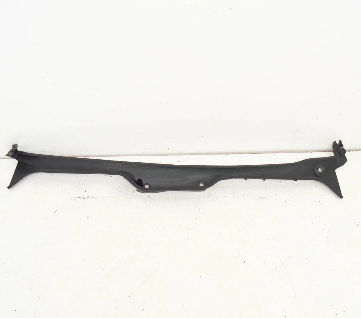 NEW BMW 7 E65 FRONT BUMPER WINDSCREEN COWL COVER 51717065284 OEM 