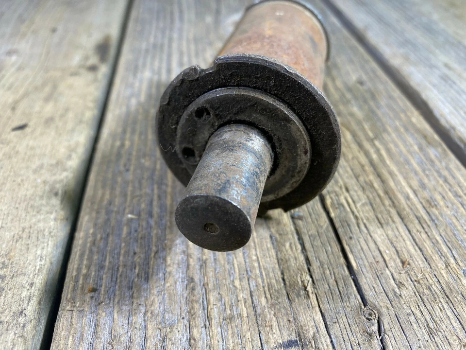 VINTAGE ANTIQUE BAYLISS WILEY BIKE BICYCLE BOTTOM BRACKET COTTERED PIN AXLE USED - Image 3 of 4