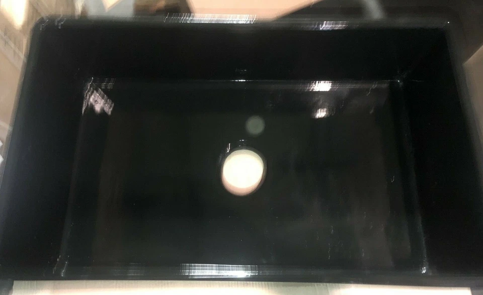 33 inch Apron Farmhouse Fireclay Plain/Fluted single Bowl Sink Glossy black - Image 3 of 4