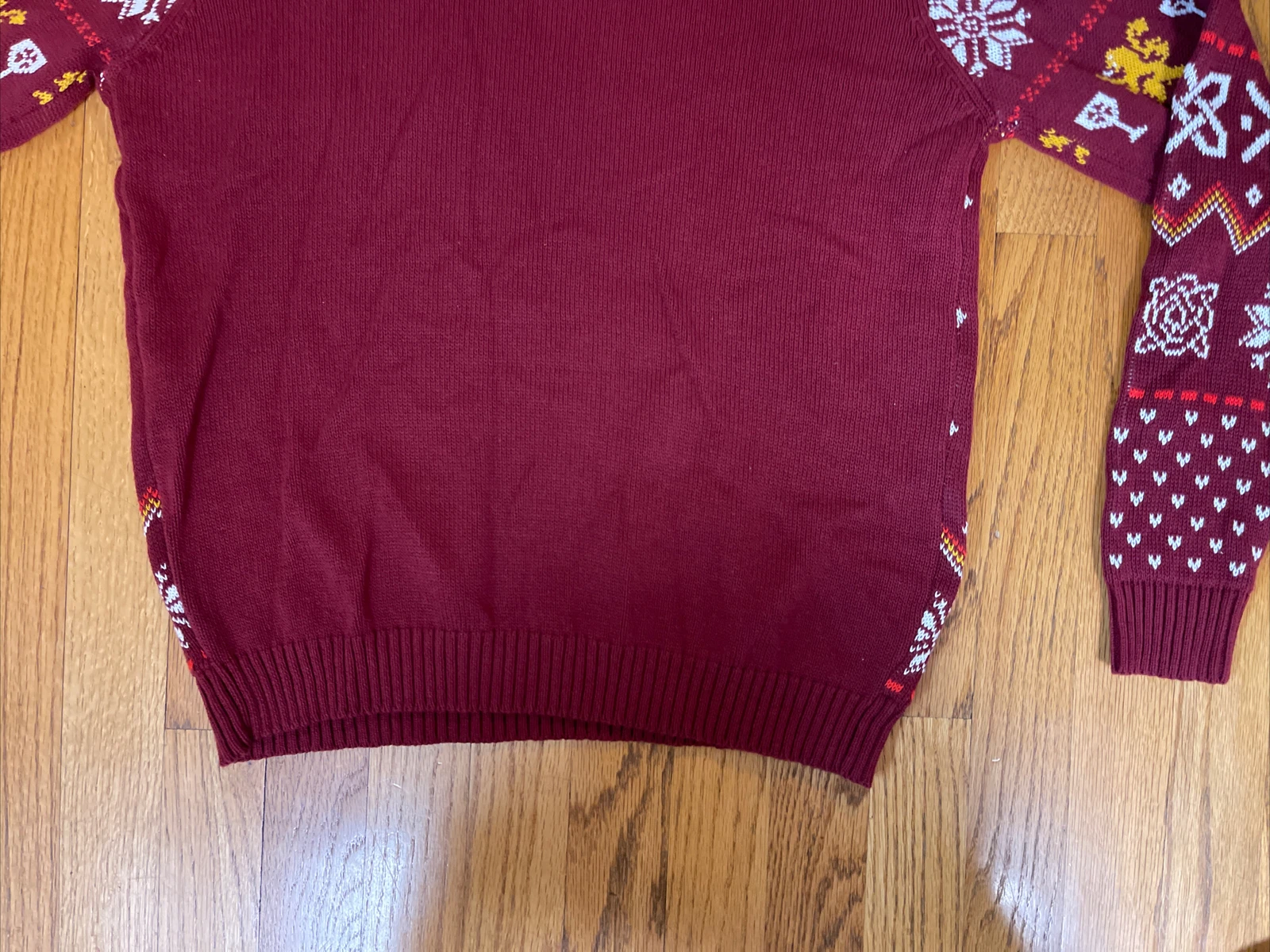 I Drink & I Know Things Game Of Thrones Ugly Christmas Sweater Men's Medium NWT