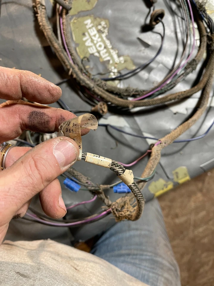 Plymouth GTX 1969 luz de freno trasera satélite luz trasera arnés piezas o restauración Foto 4 de 4