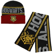 Harry Potter Hogwarts School Name and Crest Logo Knit Scarf  Beanie Set UNWORN