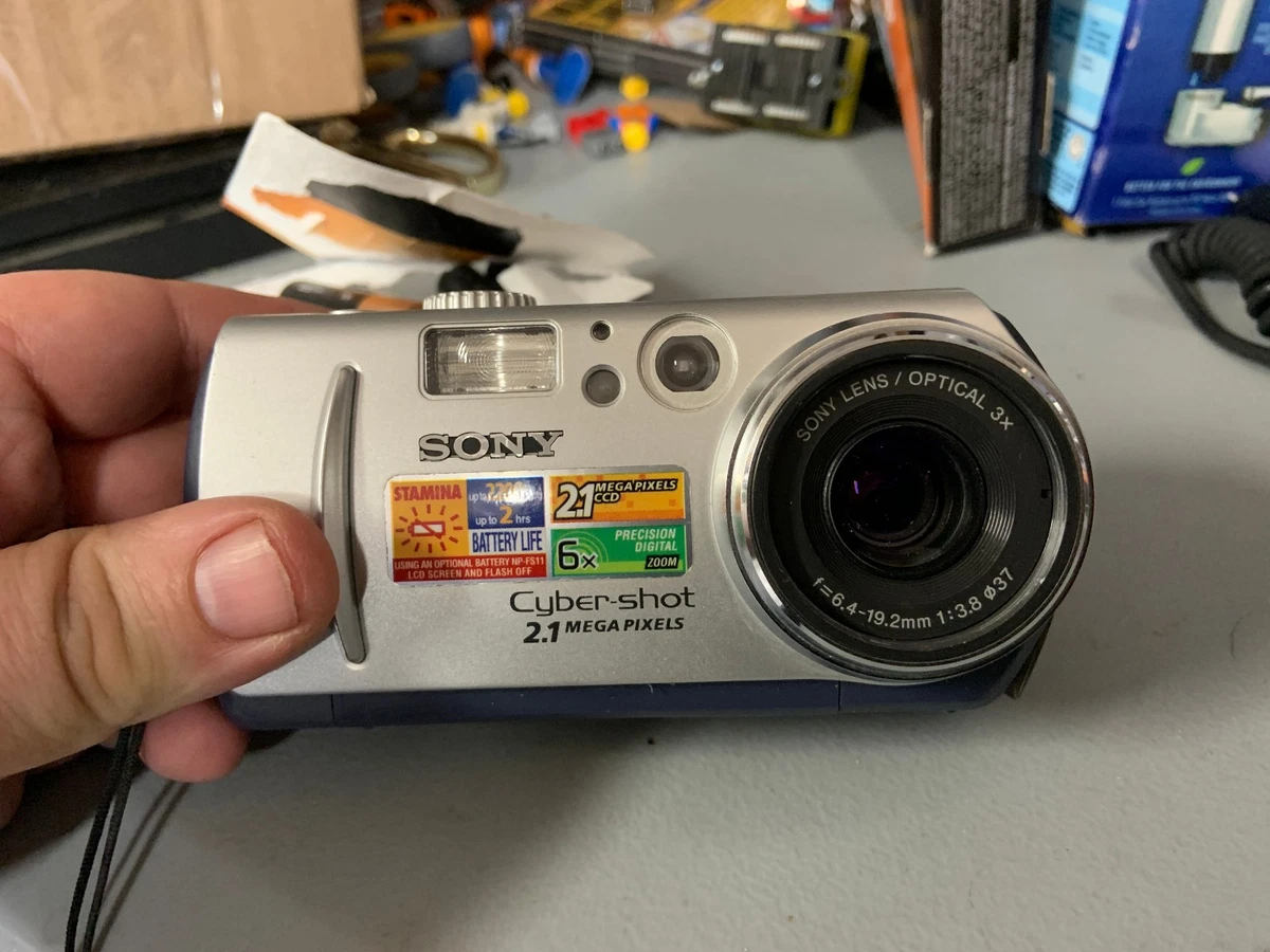 Sony Cyber-shot Digital Cameras Less than 3x 1-2.9 MP Maximum