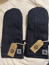 Mi Cocina UBI - IND San Francisco Oven Mitts Set Of 2