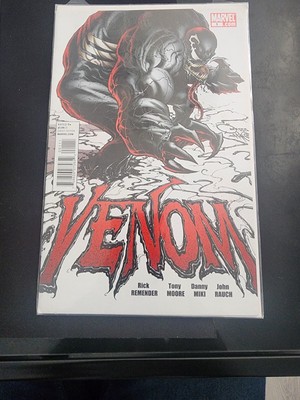 Marvel Venom #1 (2011) - Remender Moore Miki Rauch Quesada 1st Print Comic Book