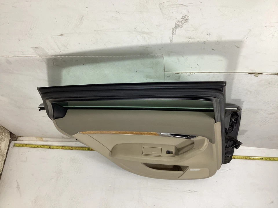 2008-2010 AUDI A6 REAR LEFT DRIVER SIDE COMPLETE DOOR SHELL PANEL W/ GLASS OEM. Foto 2 de 4
