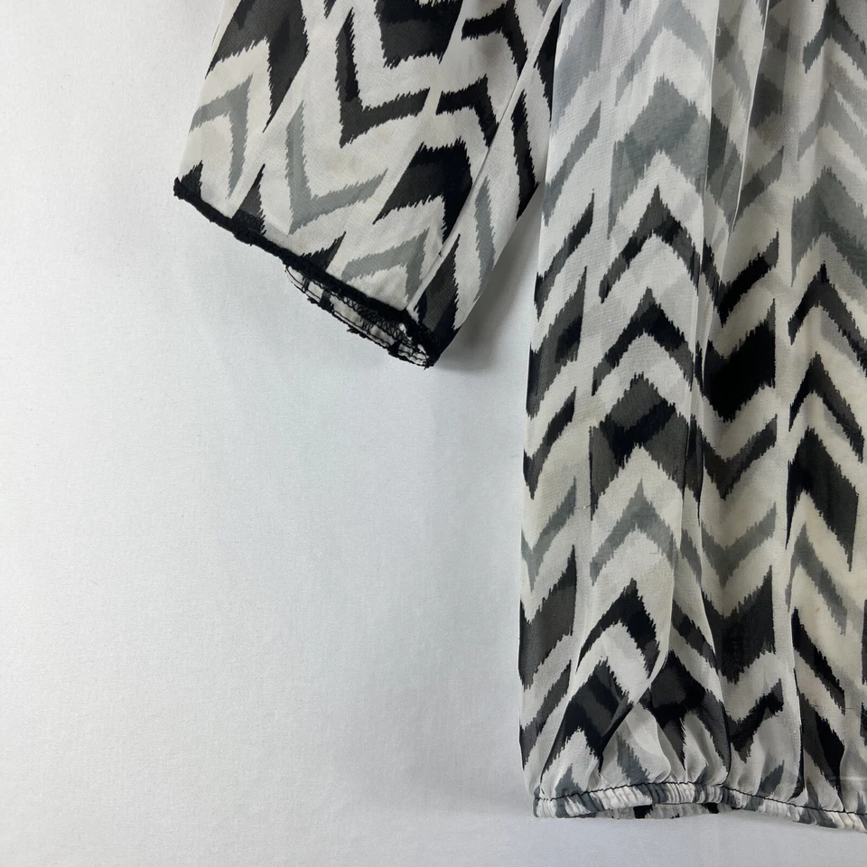 Blusa para mujer My Michelle multicolor geométrica manga 3/4 cuello redondo talla XL Foto 2 de 4