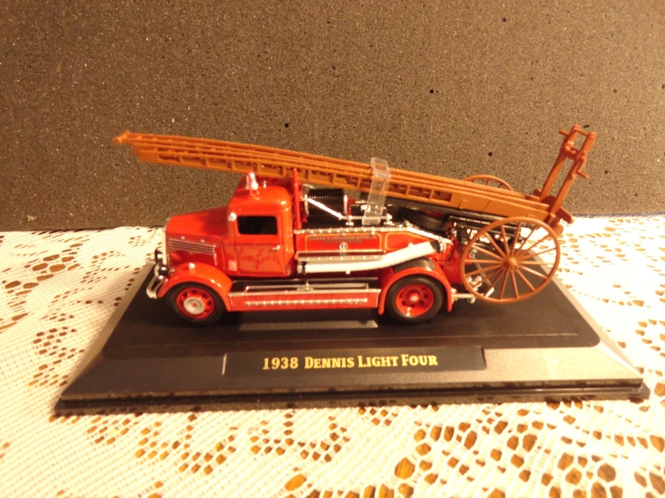 1:43 YAT MING DENNIS LIGHT FOUR 1938 (2..) - Image 3 of 4