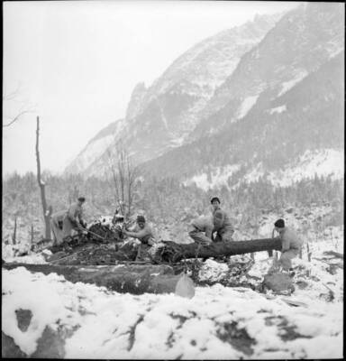 Holzer raumt zerstorten Wald Mitholz 1948 Switzerland Germany Old Photo