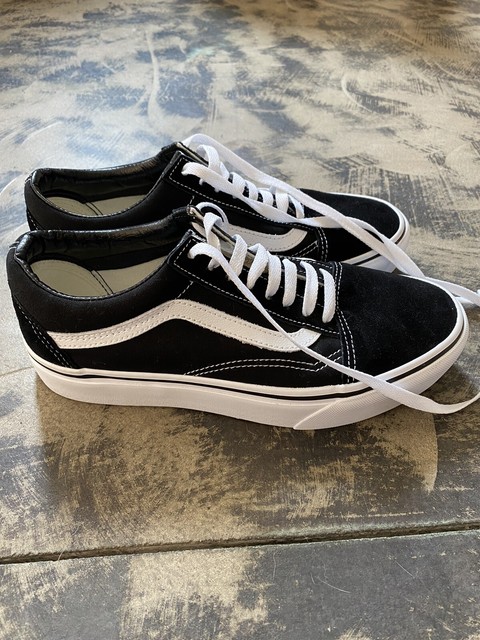 black vans size 8.5