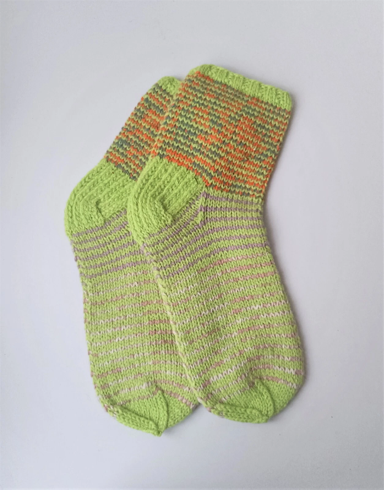 Size 9-10 1/2 women 8-9 1/2 men US / 41-42 EU Hand knitted socks