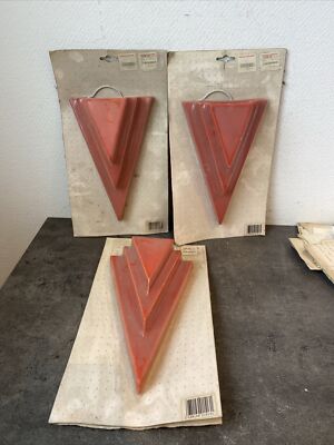 Deux Saturateurs Anciens Pour Radiateur - Berger Paris - Céramique Blanche - Bon état