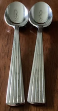 Reed & Barton DELPHI 18/8 Stainless Set of 2 Soup Spoons Luxury Flatware  6 7/8"