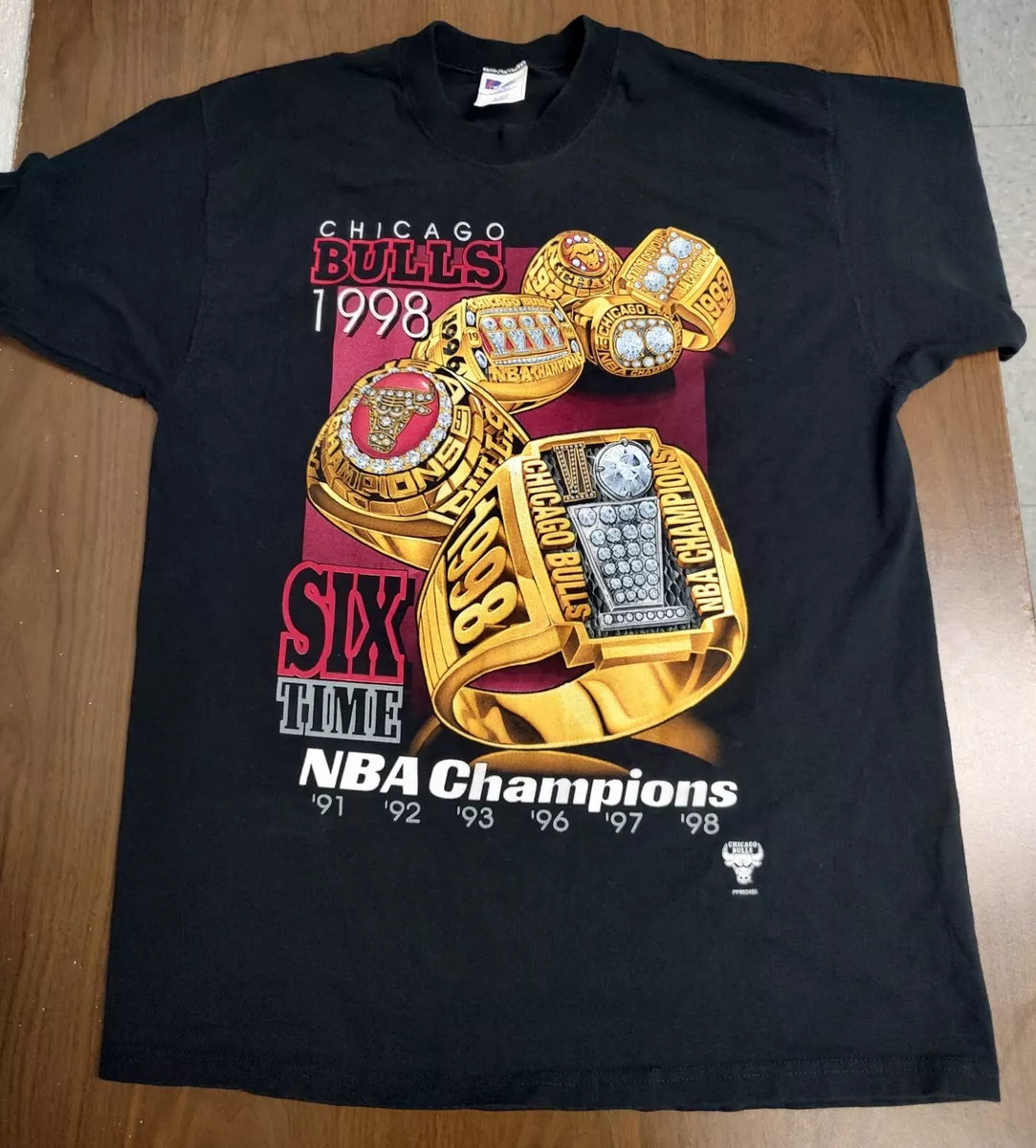 M) Vintage Chicago Bulls 6 Championship Ring T Shirt