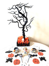 Halloween Tree, 16 Ornaments: Cats, Bats, Ghosts, Pumpkins, Scarecrows, Witches