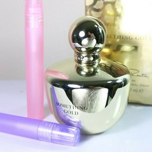 something gold oscar de la renta